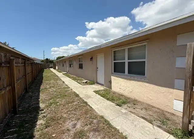 Property at 905 9th St Unit C, West Palm Beach, FL, 33401, 2 beds, 1 bath, [object Object]