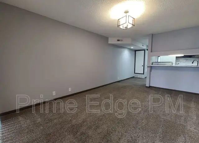 Property at 1121 N 28th St Unit 20, Lincoln, NE, 68503, 1 bed, 1 bath, [object Object]