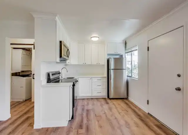 Property at 329 Lester Ave Unit 11, Oakland, CA, 94606, 1 bed, 1 bath, [object Object]