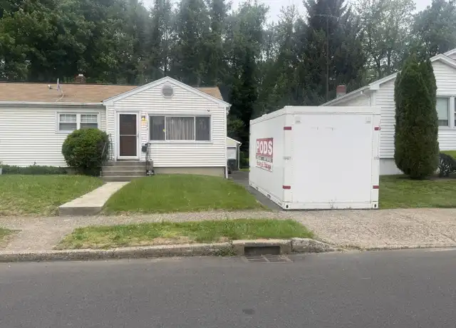 Property at 354 Merritt St, Bridgeport, CT, 06606, 3 beds, 2 baths, [object Object]
