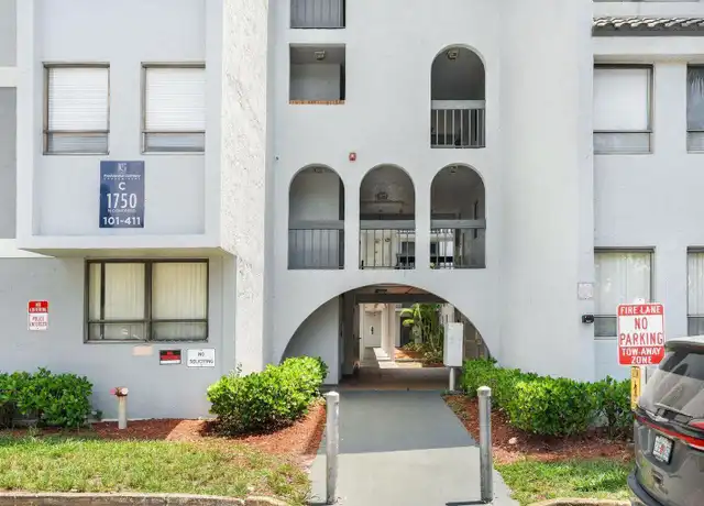Property at 1750 N Congress Ave #310, West Palm Beach, FL, 33401, 1 bed, 1 bath, [object Object]