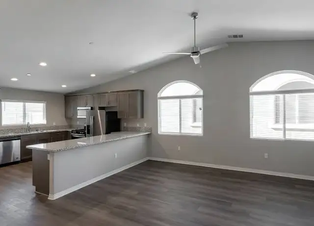 Photo of 9175 3rd Ave, Hesperia, CA 92345