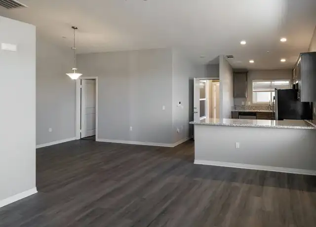 Photo of 9175 3rd Ave, Hesperia, CA 92345