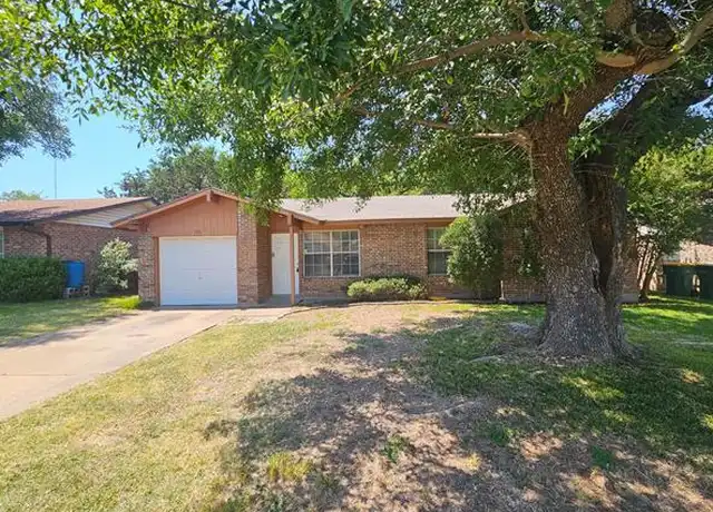 Property at 736 Lisa Ln, Cedar Hill, TX, 75104, 3 beds, 2 baths, [object Object]