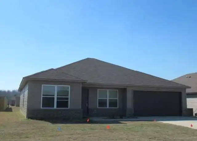 Property at 124 Im Dr, Maumelle, AR, 72113, 4 beds, 2 baths, [object Object]
