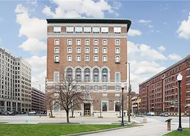 Property at 350 N Meridian St Unit 304, Indianapolis, IN, 46204, 2 beds, 2 baths, [object Object]