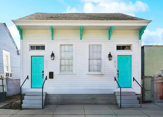 Property at 910 N Prieur St, New Orleans, LA, 70116, 2 beds, 1 bath, [object Object]