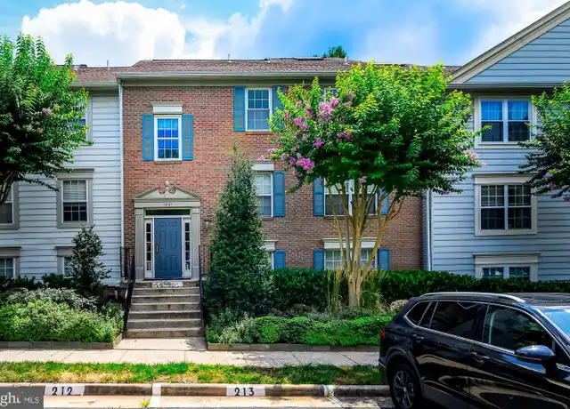 Property at 12101 Greenwood Ct #302, Fairfax, VA, 22033, 2 beds, 2 baths, [object Object]