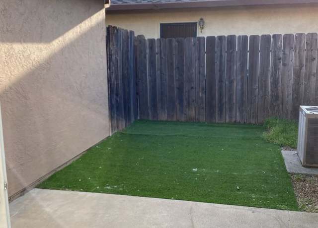Photo of 1975 Colombard Cir Unit 1975, Lodi, CA 95240