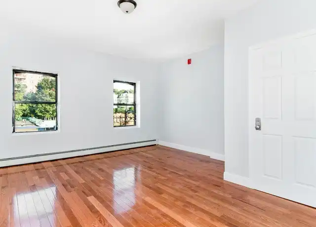 Property at 251 Warburton Ave Unit 3S, Yonkers, NY, 10701, 2 beds, 1 bath, [object Object]