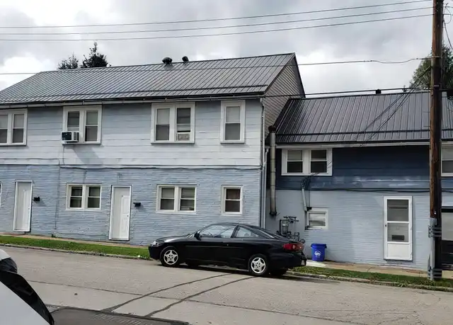 Property at 28 S 6th St Unit 1, Sharpsville, PA, 16150, 1 bed, 1 bath, [object Object]
