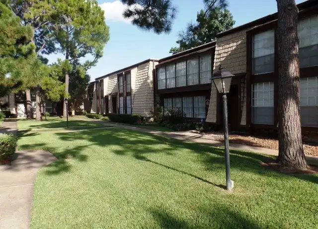Property at 10138 Beekman Place Dr, Houston, TX, 77043, 3 beds, 2.5 baths, [object Object]