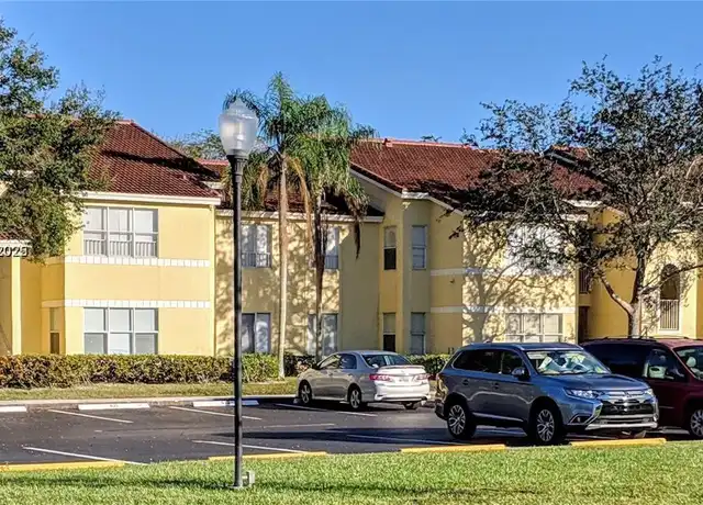 Property at 13060 Vista Isles Dr #214, Plantation, FL, 33325, 2 beds, 1 bath, [object Object]