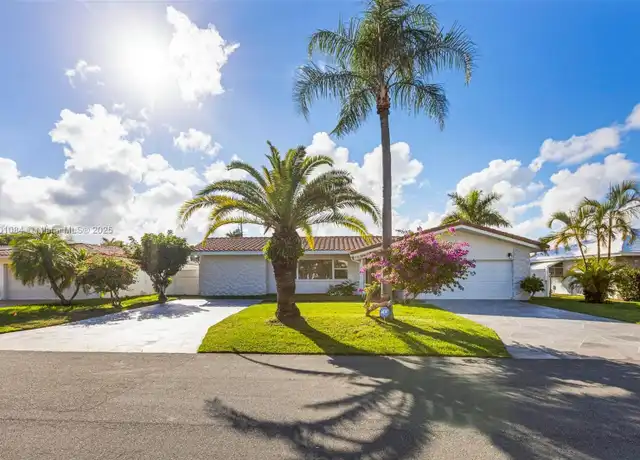 Property at 4741 NE 29th Ave, Fort Lauderdale, FL, 33308, 3 beds, 3 baths, [object Object]
