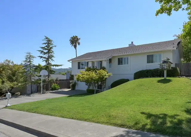 Property at 5 Santa Victoria Ct, Novato, CA, 94945, 3 beds, 2 baths, [object Object]