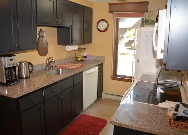 Property at 10 Bay Tree Ln, Grantham, NH, 03753, 3 beds, 2 baths, [object Object]