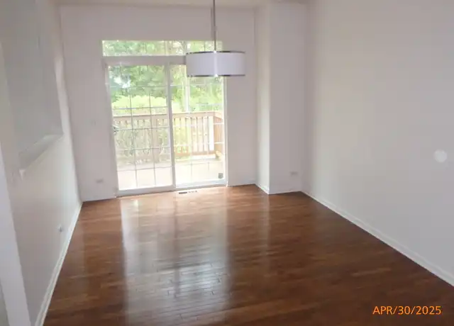 Property at 10S451 Carrington Cir, Willowbrook, IL, 60527, 3 beds, 3.5 baths, [object Object]