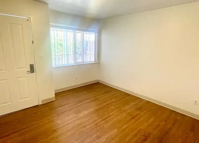Property at 500 S Oakley Ave Unit 500H, Santa Maria, CA, 93458, 2 beds, 1 bath, [object Object]