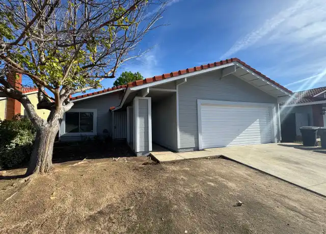 Property at 231 Laurelwood Ln, Lake Elsinore, CA, 92530, 3 beds, 2 baths, [object Object]
