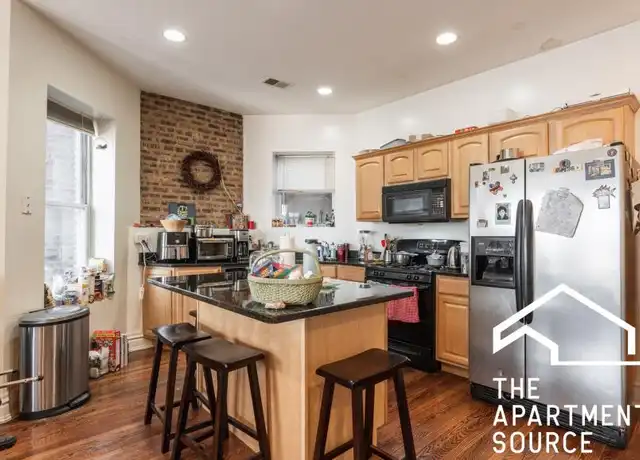 Property at 1010 N Kedzie Ave, Chicago, IL, 60651, 5 beds, 2 baths, [object Object]