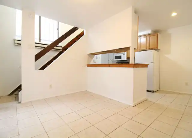 Property at 515 S 12th St Unit 2, Philadelphia, PA, 19147, 1 bed, 1 bath, [object Object]