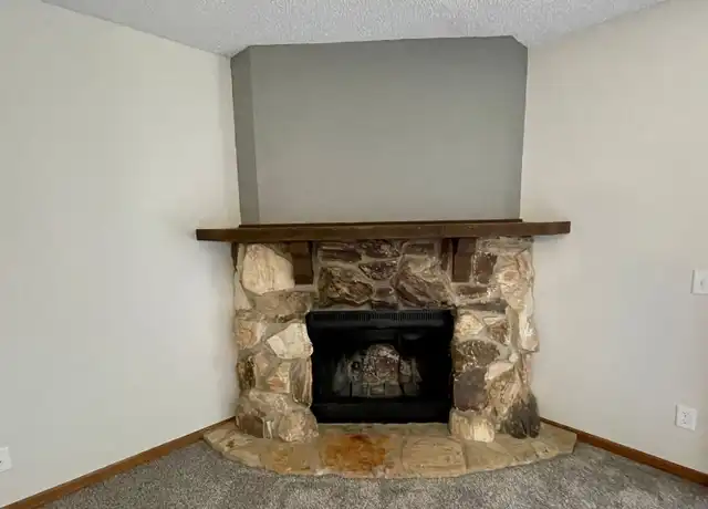 Property at 901 Roanoke Ct Unit WIL-077, Lincoln, NE, 68510, 1 bed, 1 bath, [object Object]