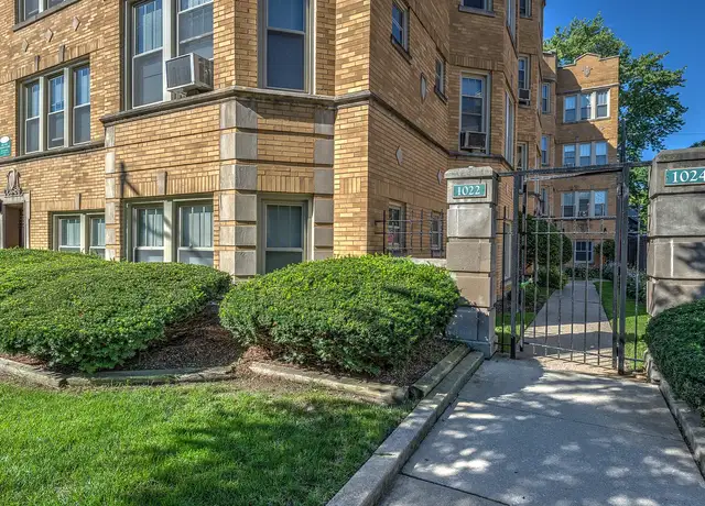 Photo of 1022 N Austin Blvd, Oak Park, IL 60302