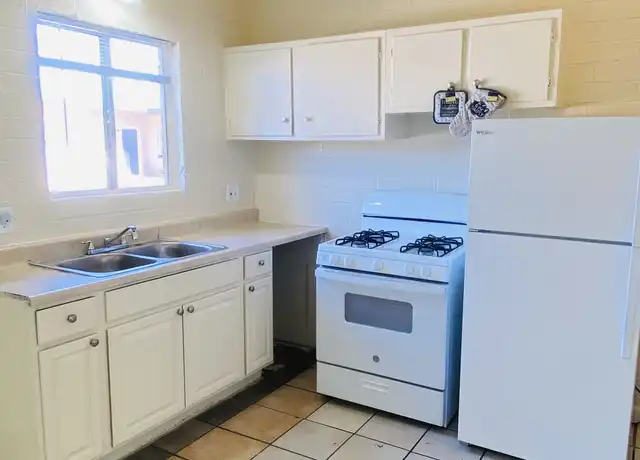 Property at 240 W Sahuaro St Unit 16, Tucson, AZ, 85705, 1 bed, 1 bath, [object Object]