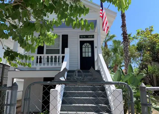 Property at 919 Avenue L, Galveston, TX, 77550, 2 beds, 2 baths, [object Object]