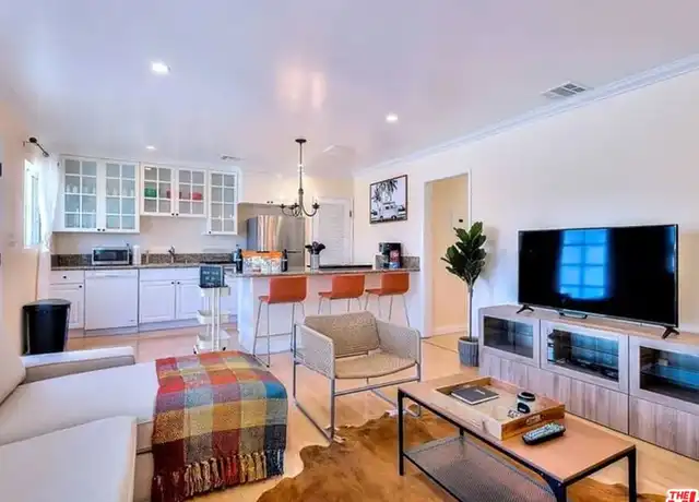 Property at 1028 12th St Unit 10, Santa Monica, CA, 90403, 2 beds, 2 baths, [object Object]