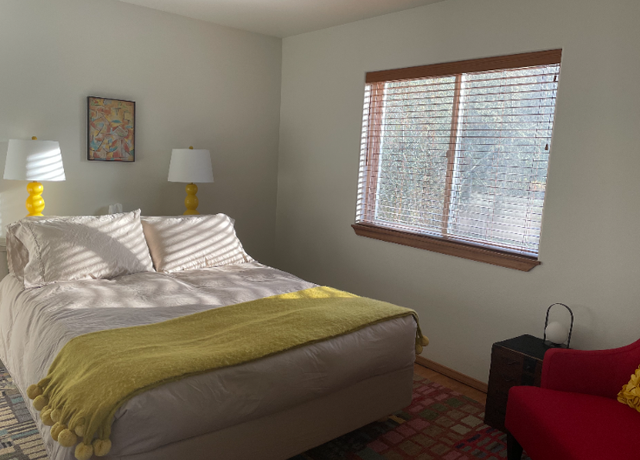 Photo of 212 Huntingford St, Port Townsend, WA 98368