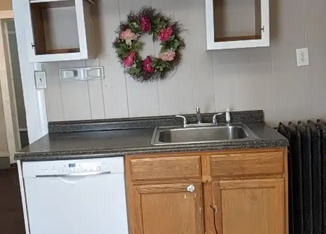 Property at 56 Liberty St Unit B, Oswego, NY, 13126, 3 beds, 2 baths, [object Object]