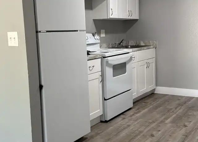 Property at 505 S Olympia St, Kennewick, WA, 99336, 2 beds, 1 bath, [object Object]