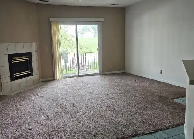 Property at 1024 S Kunkle Blvd Unit 4, Freeport, IL, 61032, 2 beds, 2 baths, [object Object]