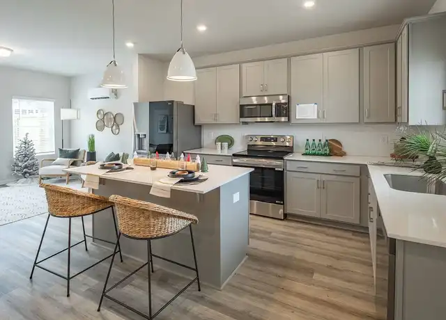 Property at Indian Creek Townhomes - 748 Indian Creek Rd NW, Huntsville, AL, 35806, 1 bed, 1 bath, [object Object]