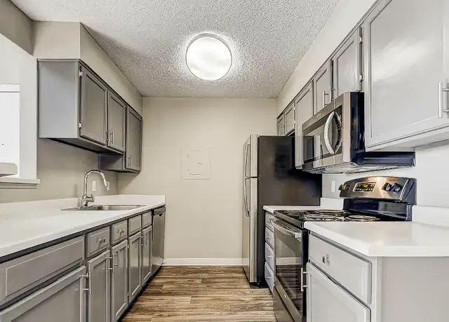 Photo of 1724 N Robb St, Lakewood, CO 80215