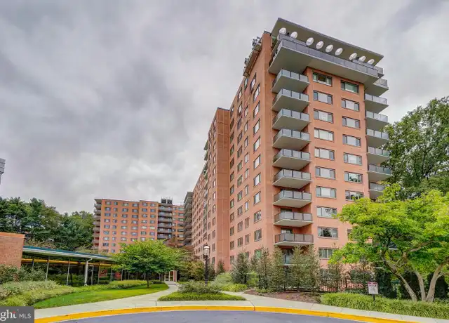 Property at 4201 Cathedral Ave NW Unit 614E, Washington, DC, 20016, 3 beds, 2 baths, [object Object]