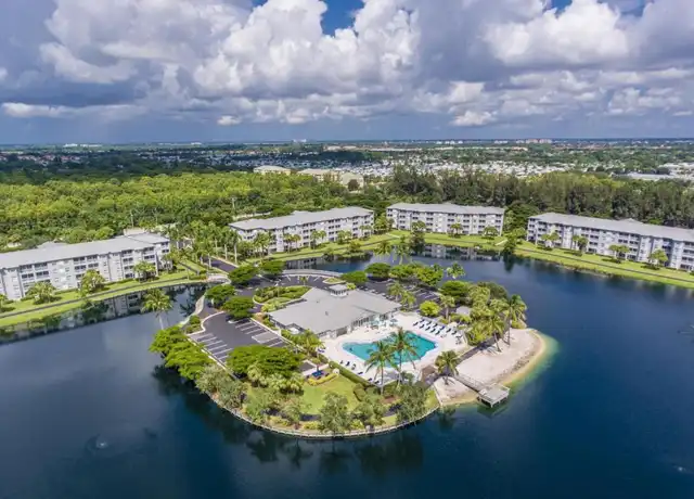 Property at 16635 Lake Circle Dr #612, Fort Myers, FL, 33908, 2 beds, 2 baths, [object Object]