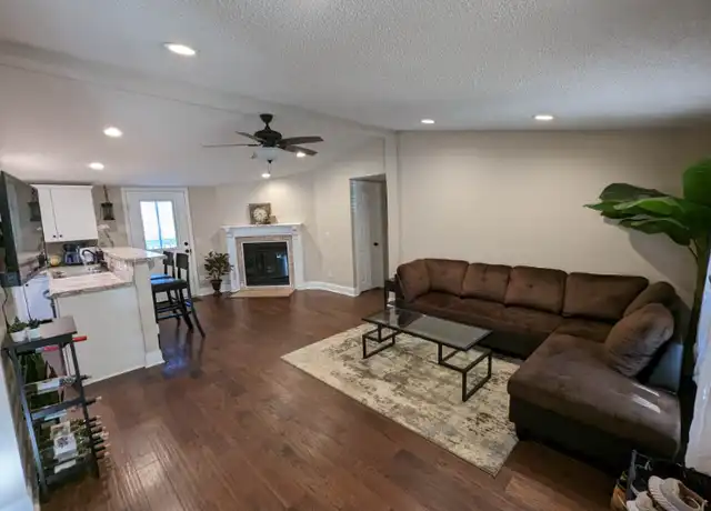 Property at 213 Webb St, Warner Robins, GA, 31093, 3 beds, 2 baths, [object Object]