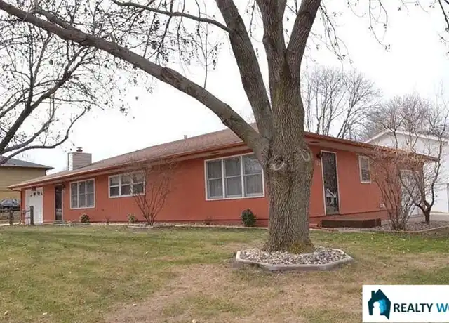 Property at 5501 S 38th St Unit 3745 Wildbriar, Lincoln, NE, 68516, 2 beds, 2 baths, [object Object]