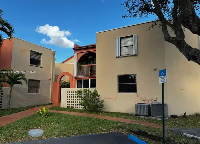 Property at 10257 NW 9th Street Cir Unit 102-10, Miami, FL, 33172, 2 beds, 2 baths, [object Object]