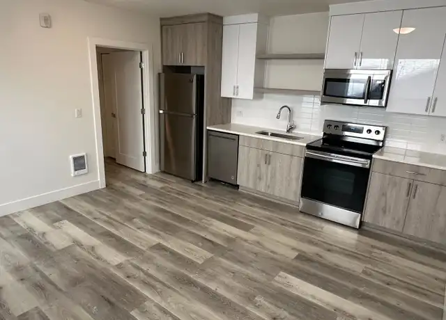 Property at 420 NE Simpson St Unit 3, Portland, OR, 97211, 1 bed, 1 bath, [object Object]