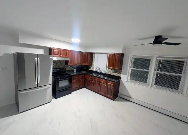 Property at 9125 Sahler Ave Unit 2W, Brookfield, IL, 60513, 2 beds, 1 bath, [object Object]