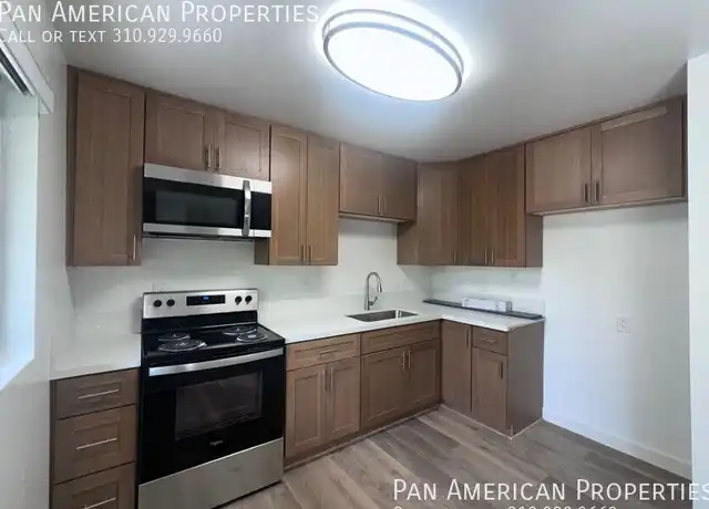 Property at 17432 Mitchell Ave Unit 18, Tustin, CA, 92780, 1 bed, 1 bath, [object Object]