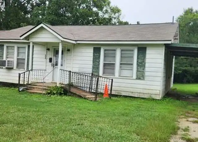Property at 204 S Rhodes St, Union Point, GA, 30669, 3 beds, 1 bath, [object Object]