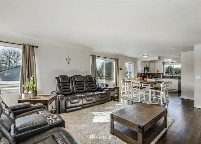 Photo of 209 E Cedar St, Mount Vernon, WA 98273