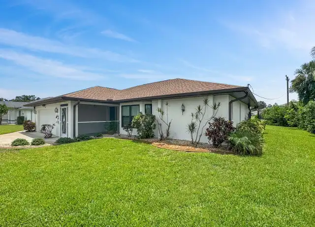 Property at 12 Charleston Cir, Englewood, FL, 34223, 3 beds, 3 baths, [object Object]