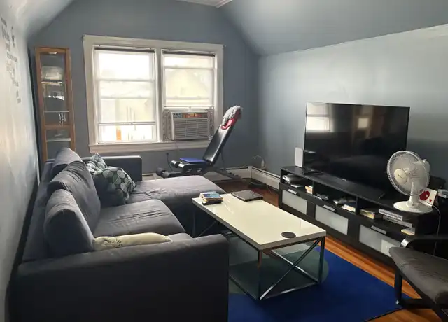 Property at 63 W 17th St Unit 3, Bayonne, NJ, 07002, 1 bed, 1 bath, [object Object]