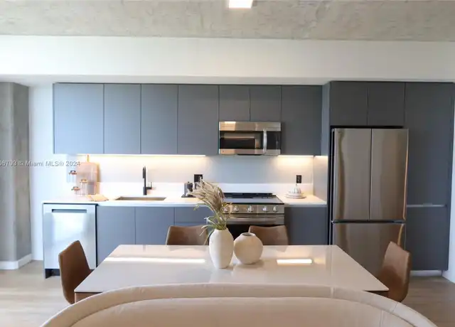 Property at 307 SW 5th St Unit ONE BEDROOM 15 LINE, Fort Lauderdale, FL, 33315, 1 bed, 1 bath, [object Object]