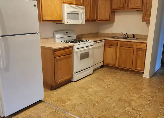 Property at 1920 Hobson Rd Unit F-205, Fort Wayne, IN, 46805, 2 beds, 1 bath, [object Object]